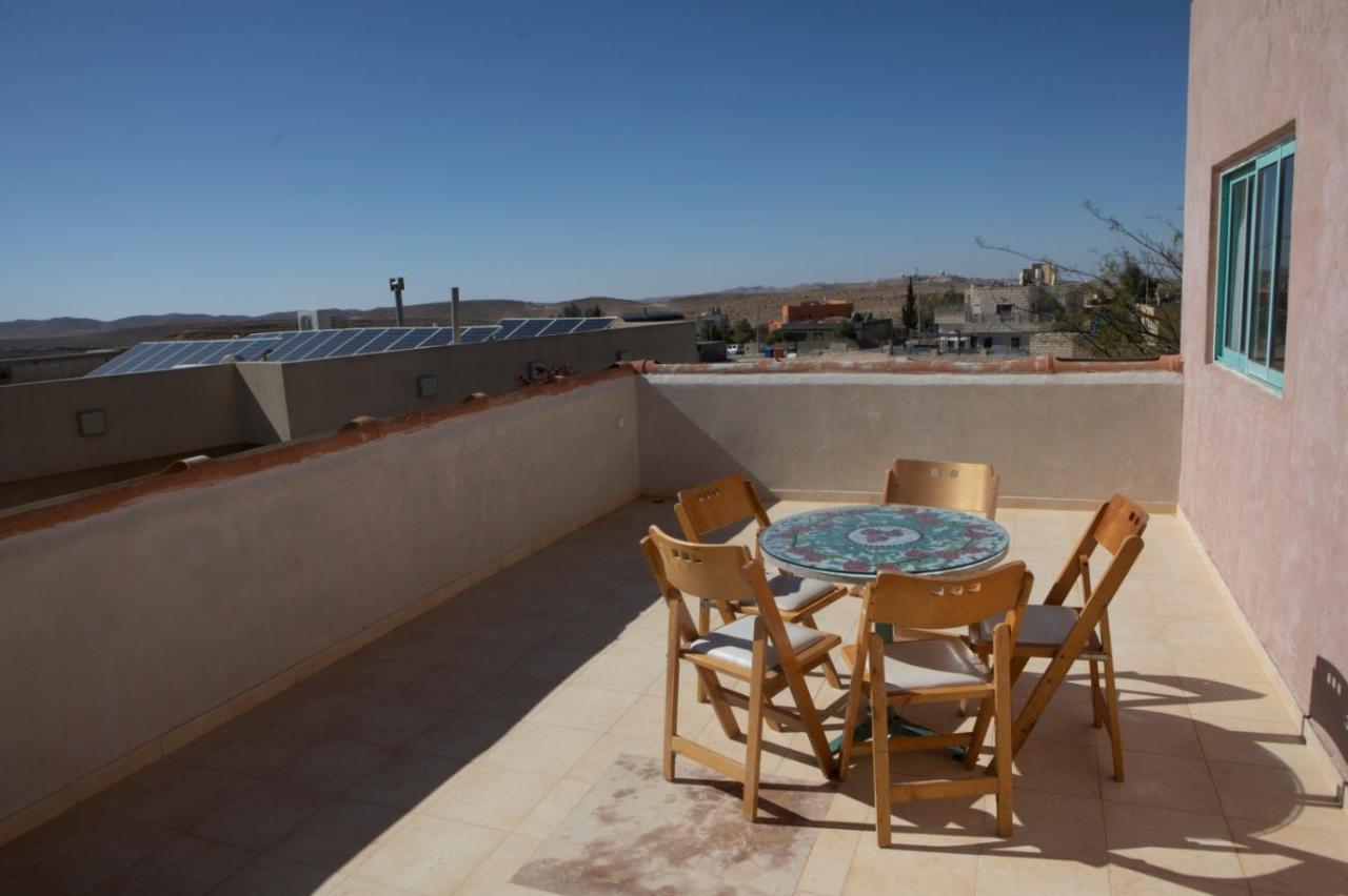 על הגג Ξενοδοχείο Mitzpe Ramon Εξωτερικό φωτογραφία